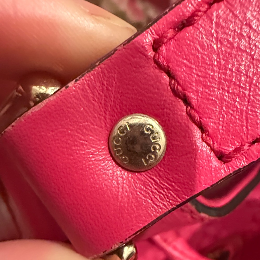 Gucci  Drawstring Bucket Bag - Picture 9 of 9